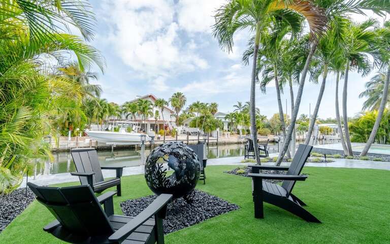 Gather `round and soak up the sun. Gather `round and soak up the sun.